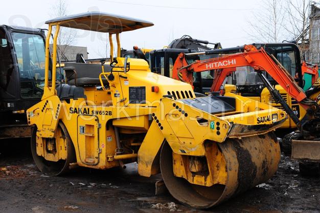 Аренда  катока Sakai SW652