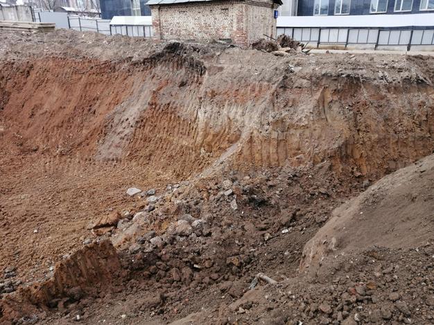 Вывоз грунта наличка