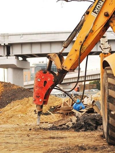 Услуги аренды трактора экскаватора-погрузчика JCB 3 CX ( + гидромолот)