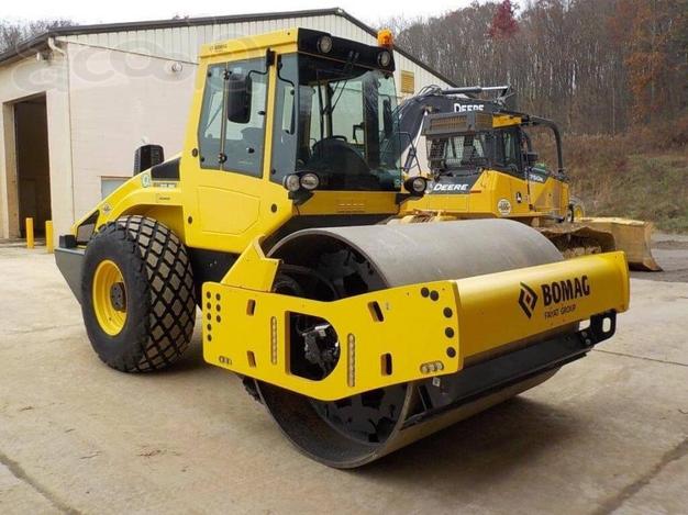 Аренда Катка Bomag BW 213 12.5 - 14.5 тонн. По Москве и Московской области.