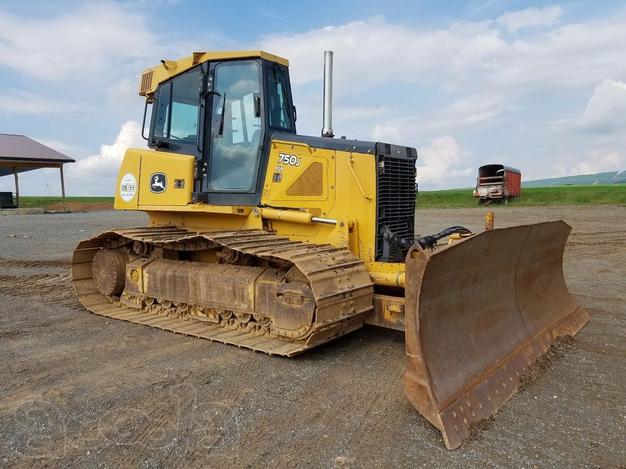 Бульдозер John Deere 750