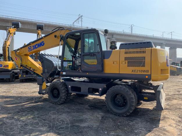 Колёсный экскаватор XCMG XE210W