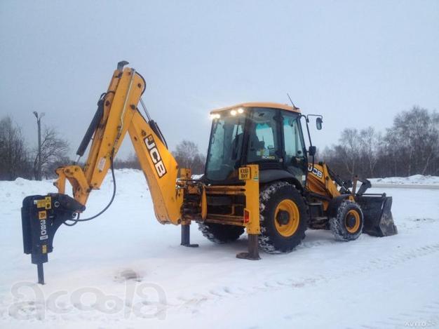 Аренда экскаватора-погрузчика с гидромолотом JCB 3CX