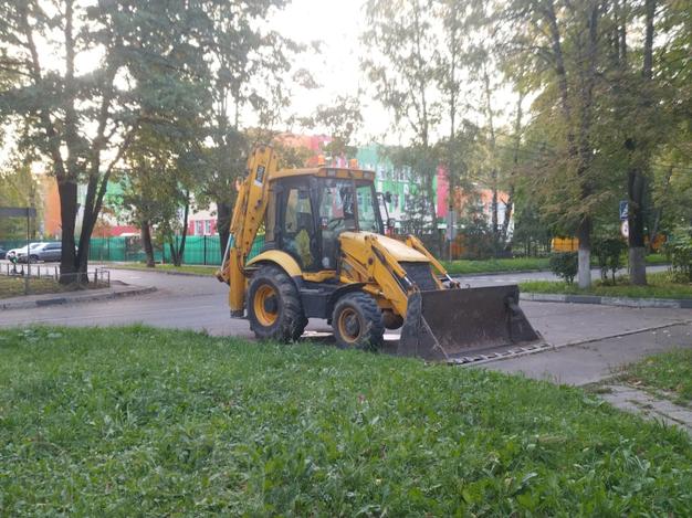 Аренда экскаватора-погрузчика