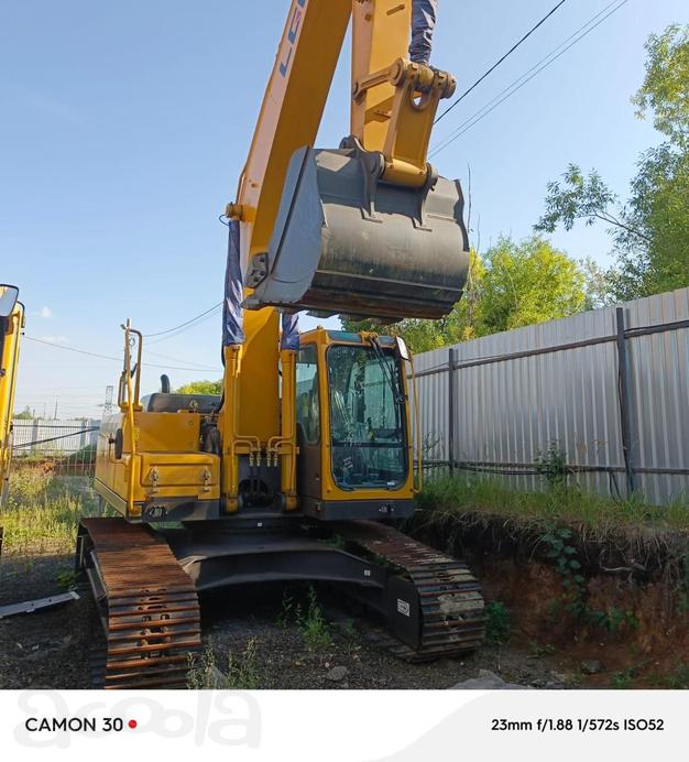 Экскаватор гусеничный предоставлю.