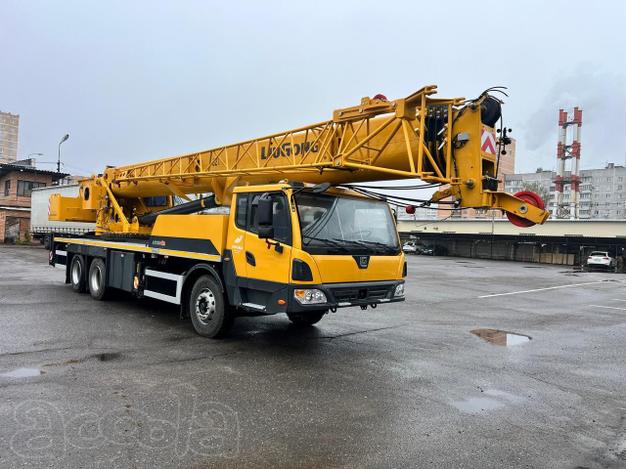 Кран вездеход, услуги по Москве и области.
